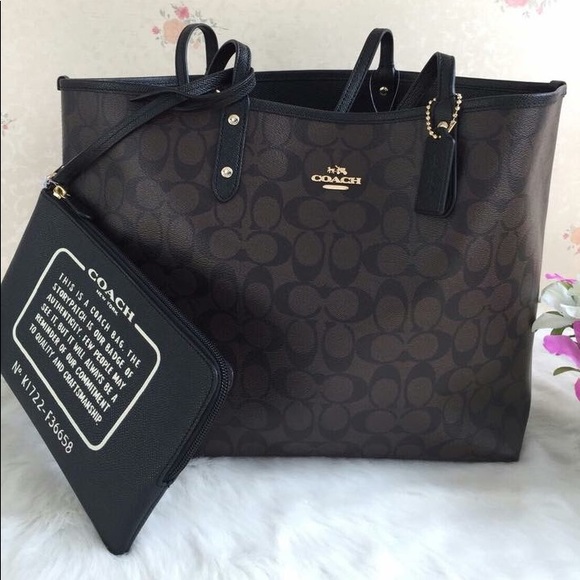 🌷Coach Reversible City Tote In Signature NWT. - Picture 4 of 8